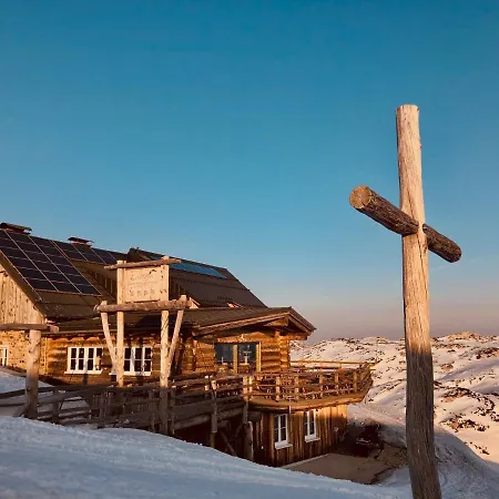 Am Krippenstein Lodge *