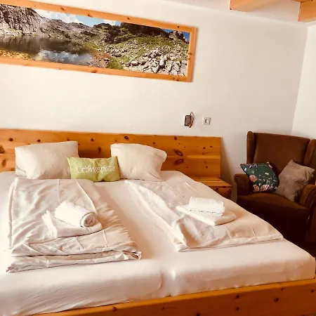 克里蓬斯坦山林小屋 山林小屋 *