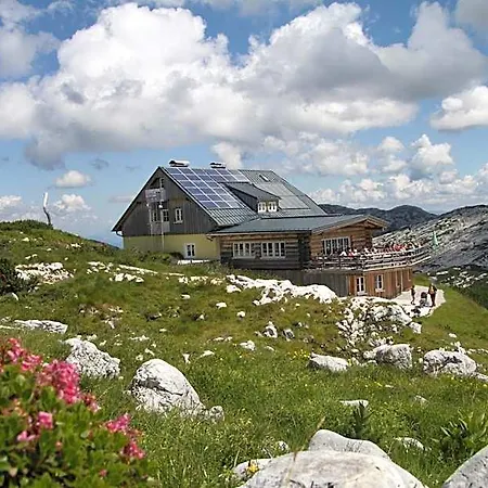 Am Krippenstein Lodge