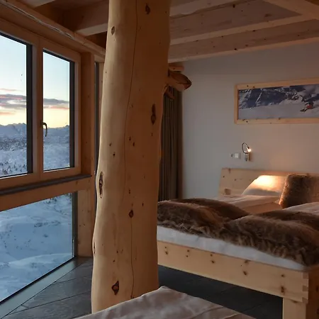 Am Krippenstein Lodge